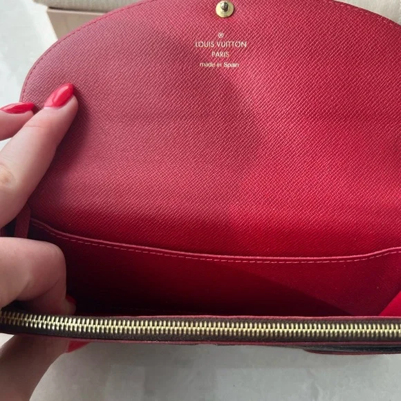 Casia LV long Wallet Cherry with box and dust bag - Picture 4 of 5